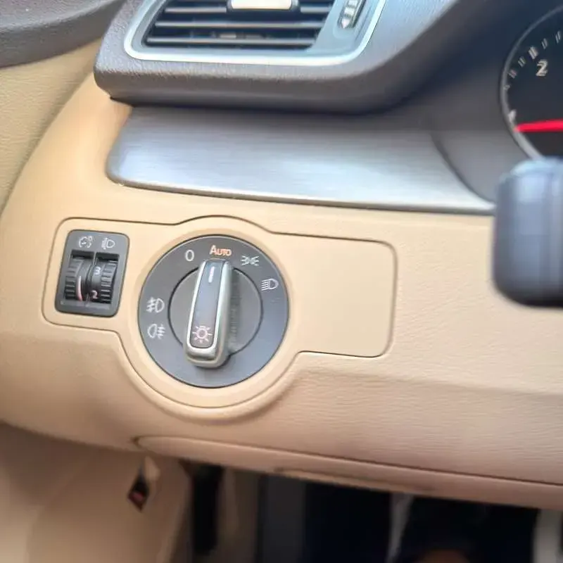 Usata VW Passat Comfortline 105 CV (77 kW) 2014 Blu/azzurro Station wagon