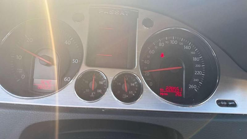 Usata VW Passat Sportline 140 CV (102 kW) 2005 Grigio Station wagon