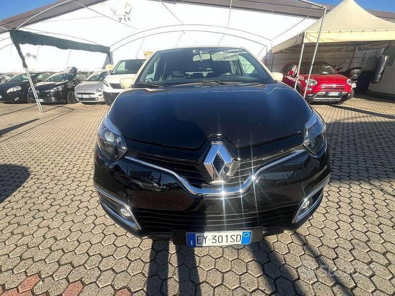 Usata Renault Captur Techno 90 CV (66 kW) 2015 Nero SUV