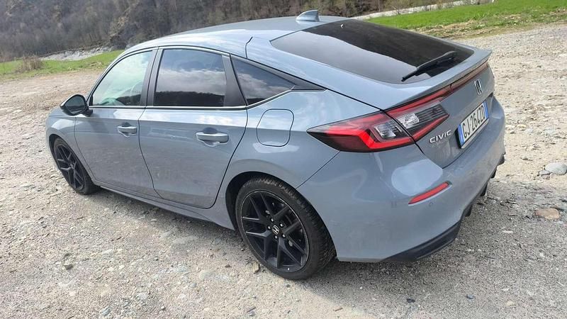 Usata Honda Civic Sport 143 CV (105 kW) 2022 Grigio Berlina