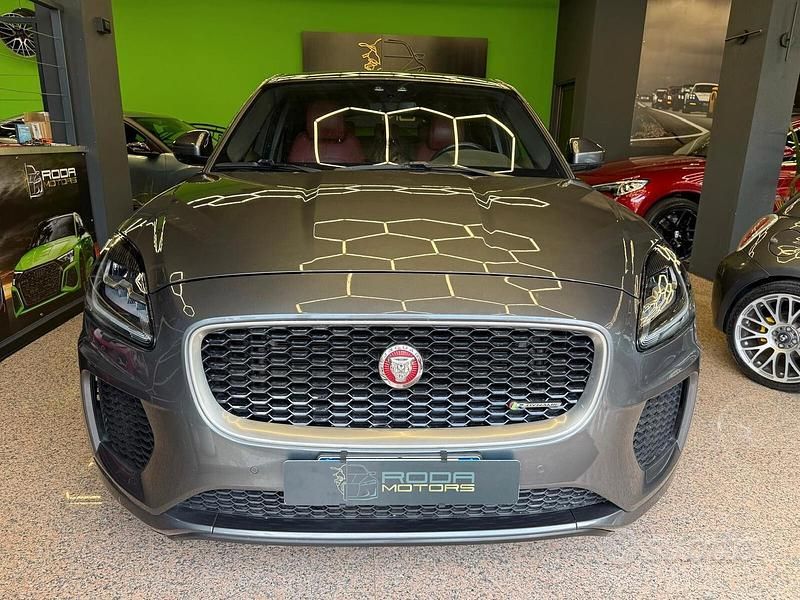 Begagnad Jaguar E-Pace R-Dynamic 150 HK (110 kW) 2017 Grå SUV