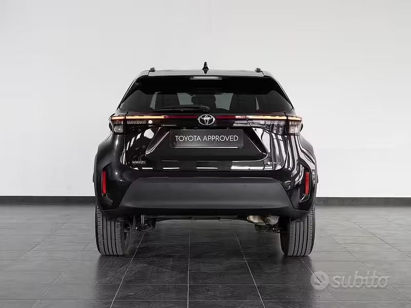 Usata Toyota Yaris Cross Trend 130 CV (95 kW) 2025 Grigio SUV