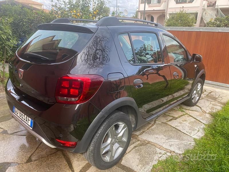 Usata Dacia Sandero Stepway 90 CV (66 kW) 2021 Nero Berlina