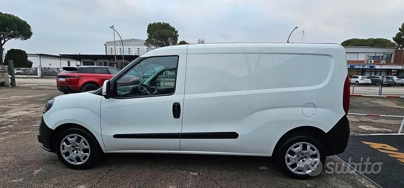 Usata Fiat Doblò 105 CV (77 kW) 2016 Bianco Monovolume