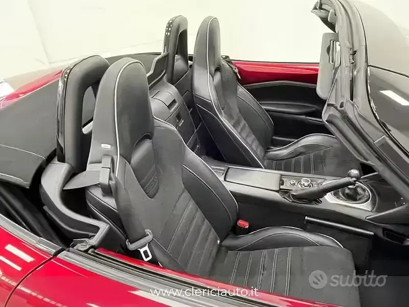 Gebraucht Mazda MX5 Inclusive 184 PS (135 kW) 2022 Rot Cabrio