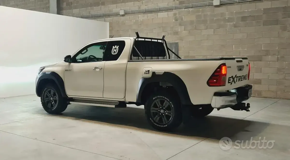 Usata Toyota HiLux 150 CV (110 kW) 2021 Bianco Pick-up