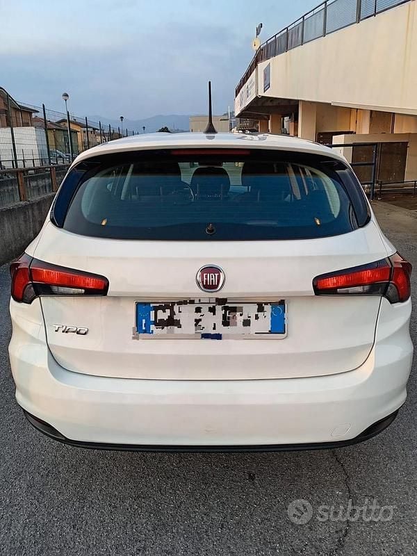 Usata Fiat Tipo 131 CV (96 kW) 2023 Bianco Station wagon