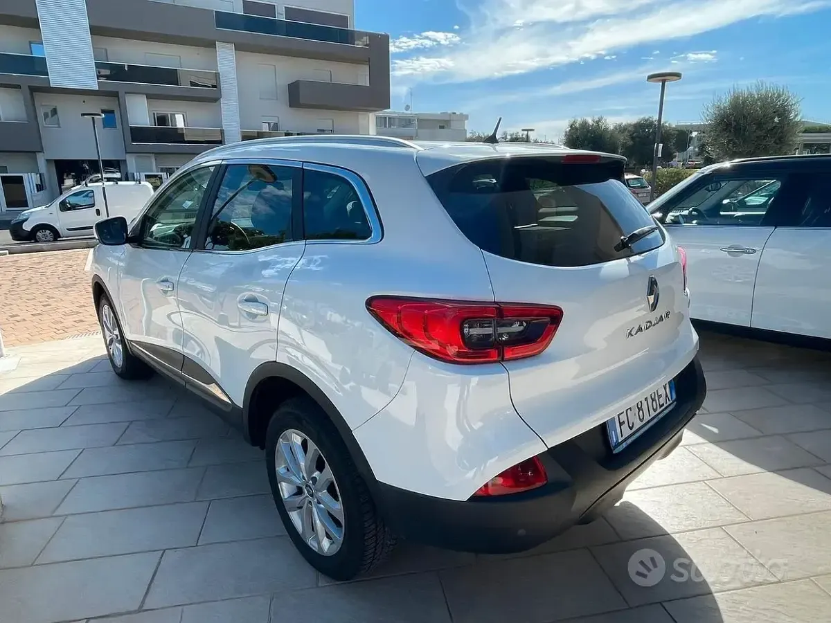 Usado Renault Kadjar Intens 131 CV (96 kW) 2016 Blanco SUV