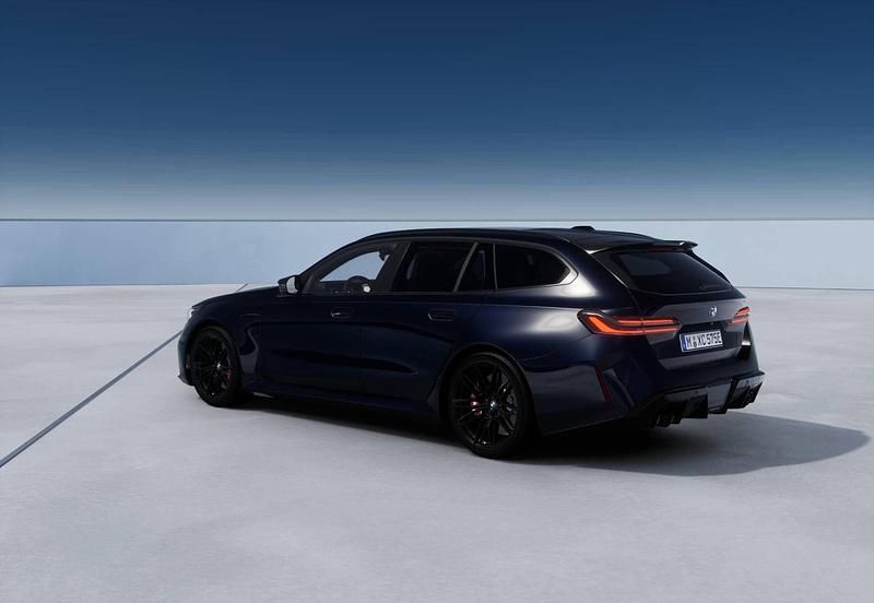 Nuova BMW M5 Comfort Edition 585 CV (430 kW) 2026 Station wagon