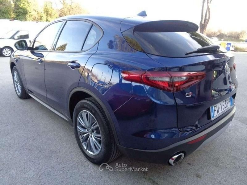 Usata Alfa Romeo Stelvio Executive 190 CV (139 kW) 2019 Blu/azzurro SUV