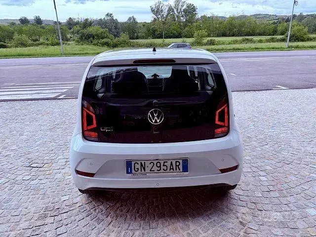 Usata VW up! 65 CV (47 kW) 2023 Bianco Utilitaria