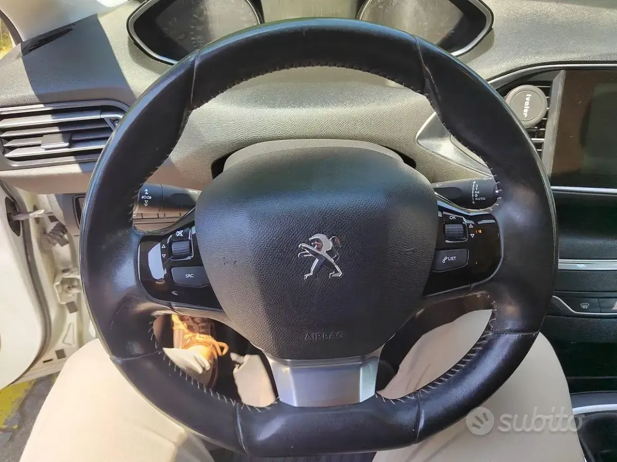 Usata Peugeot 308 Business-Line 116 CV (85 kW) 2014 Grigio Berlina
