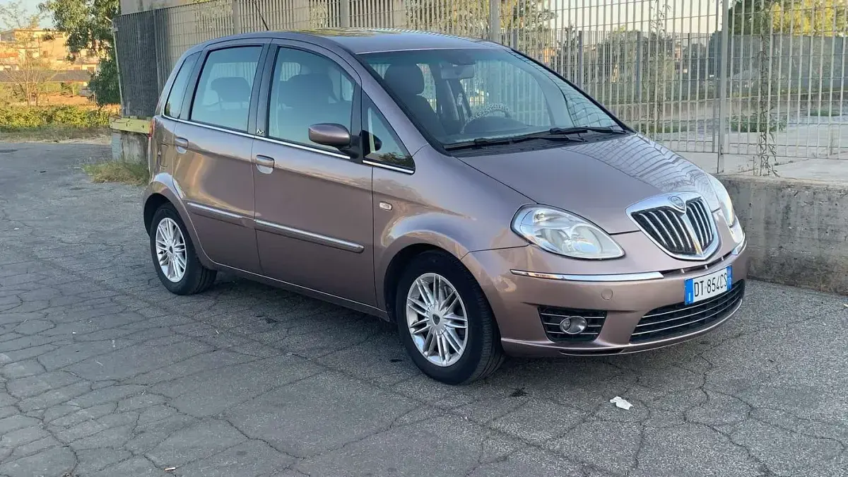 Usata Lancia Musa 120 CV (88 kW) 2008 Monovolume