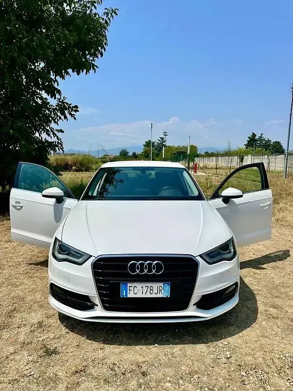 Usata Audi A3 Attraction 110 CV (80 kW) 2016 Berlina