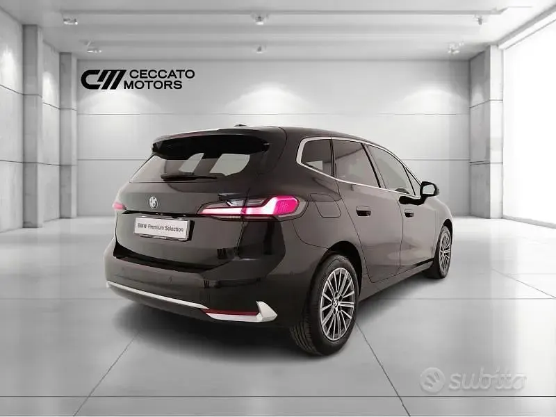 Usata BMW 218 Active Tourer Luxury Line 150 CV (110 kW) 2024 Nero Monovolume