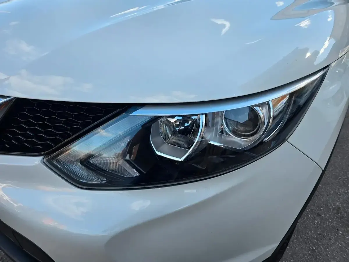 Usata Nissan Qashqai Tekna 110 CV (80 kW) 2015 Bianco SUV