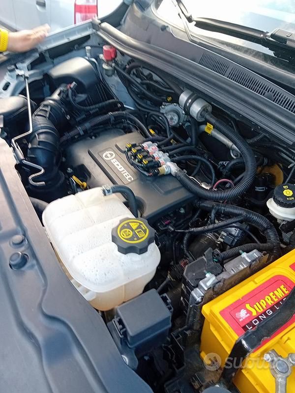 Usata Opel Mokka 140 CV (102 kW) 2016 Grigio SUV