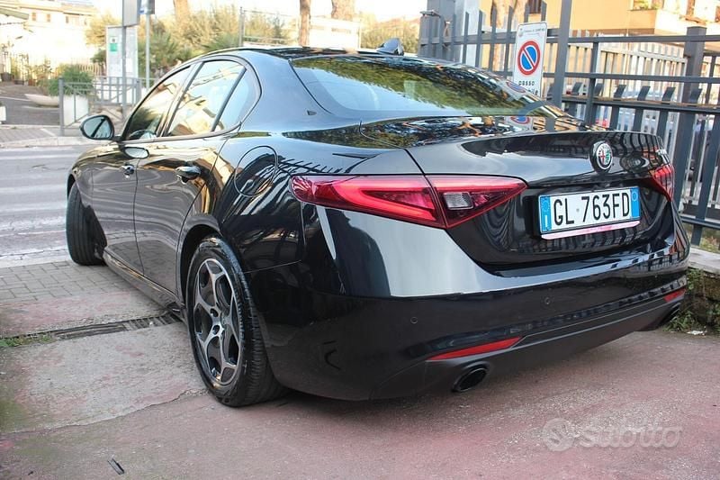 Usata Alfa Romeo Giulia Super 160 CV (117 kW) 2022 Other Berlina