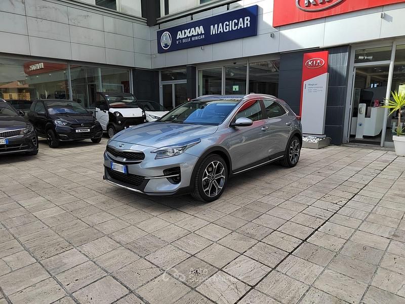 Usata Kia XCeed Style 116 CV (85 kW) 2020 Argento SUV