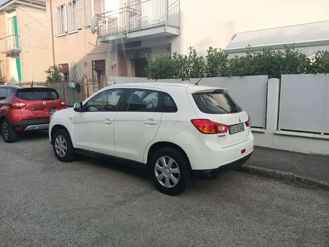 Usata Mitsubishi ASX Inform 117 CV (86 kW) 2014 Bianco SUV