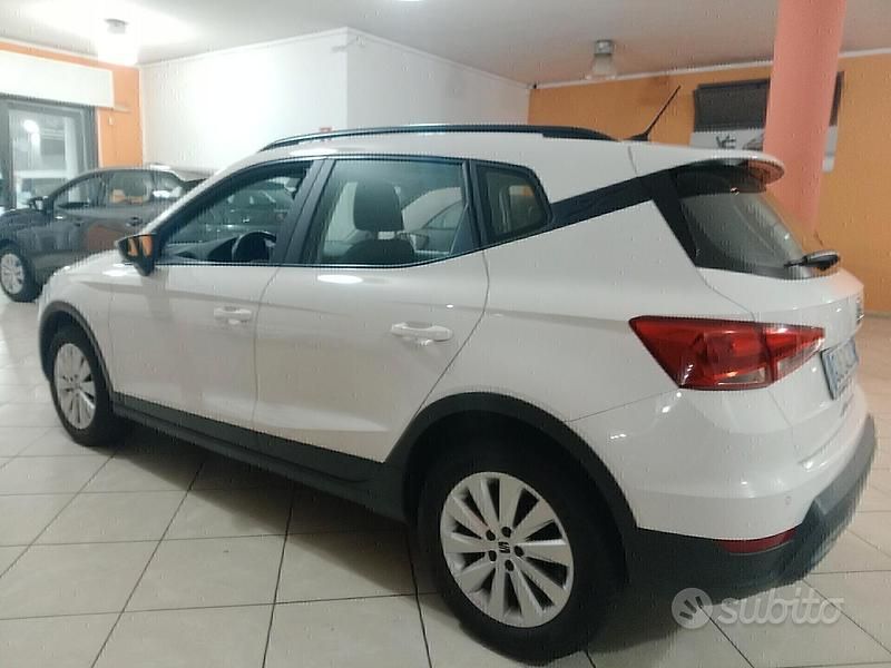 Usata Seat Arona Style 89 CV (65 kW) 2022 Bianco SUV