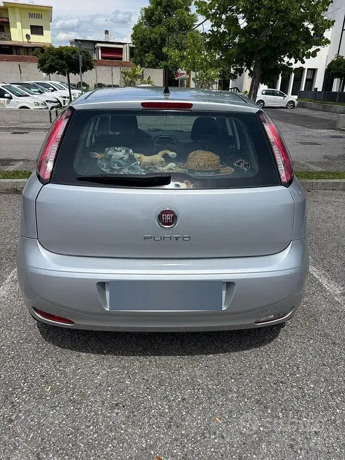 Usata Fiat Punto 75 CV (55 kW) 2014 Grigio Utilitaria