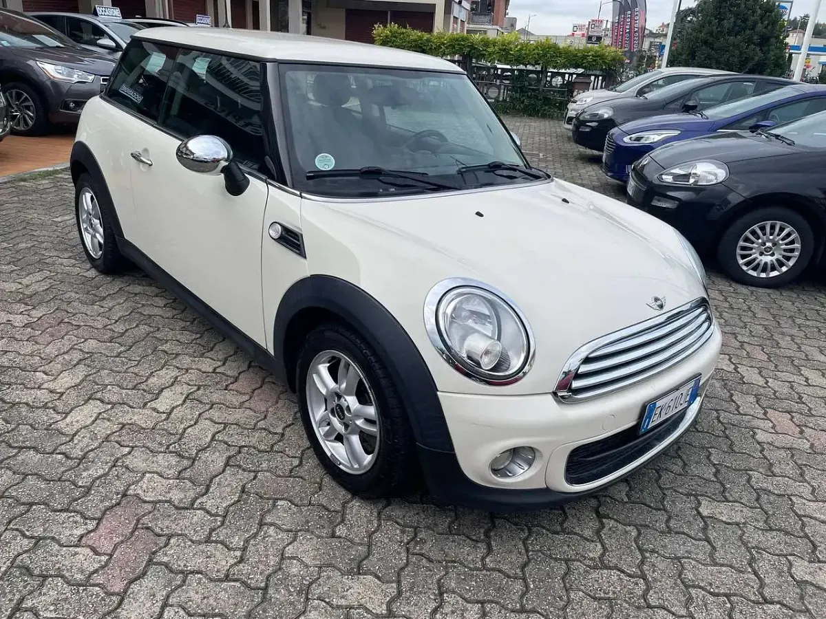 Usata Mini One D 90 CV (66 kW) 2012 Beige Utilitaria