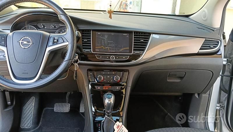 Usata Opel Mokka X Business 136 CV (100 kW) 2019 Grigio SUV