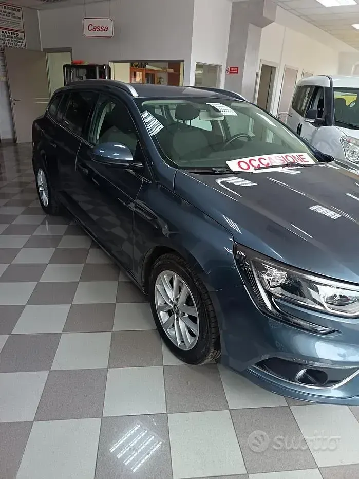 Usata Renault Mégane GrandTour 110 CV (80 kW) 2018 Bluazzurro Station wagon