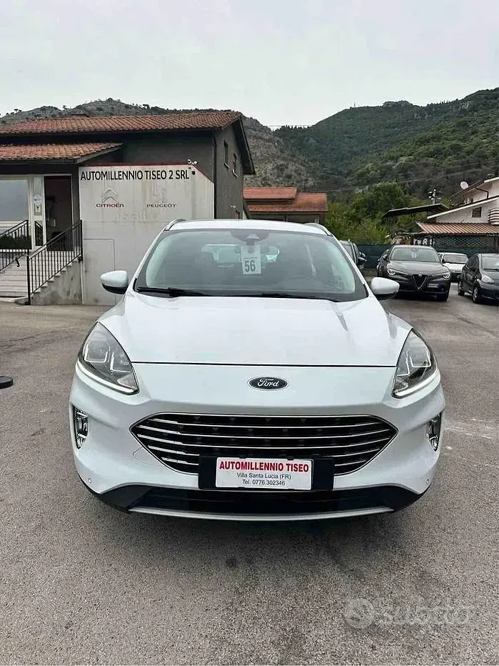 Begagnad Ford Kuga Titanium 120 HK (88 kW) 2022 Vit SUV