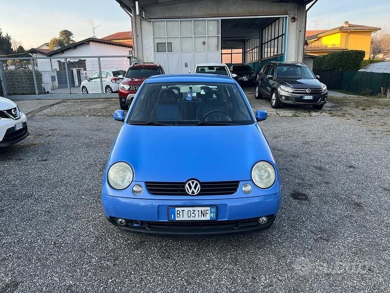 Usata VW Lupo Highline 75 CV (55 kW) 2001 Blu Utilitaria