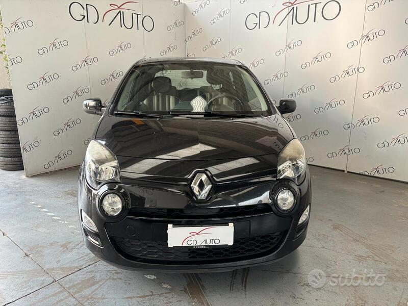 Usato 2014 Renault Twingo 1.1 Benzin 75 CV (4.990 €)