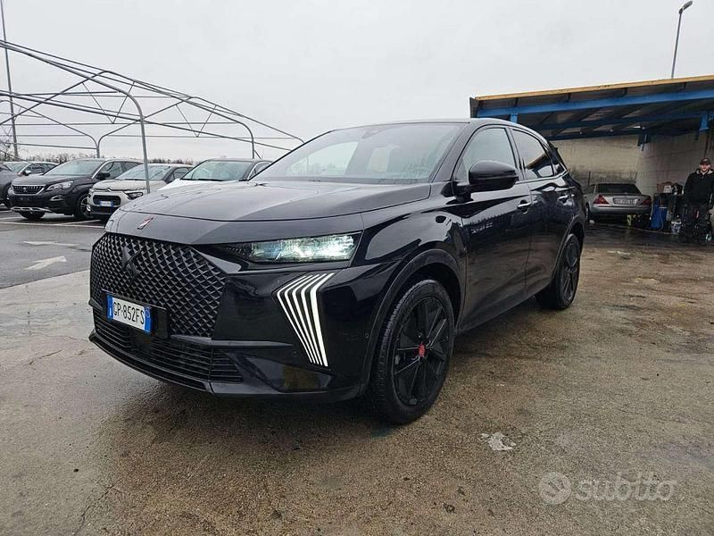 Usata DS Automobiles DS7 Crossback Performance 131 CV (96 kW) 2023 Nero perla metallizzato SUV