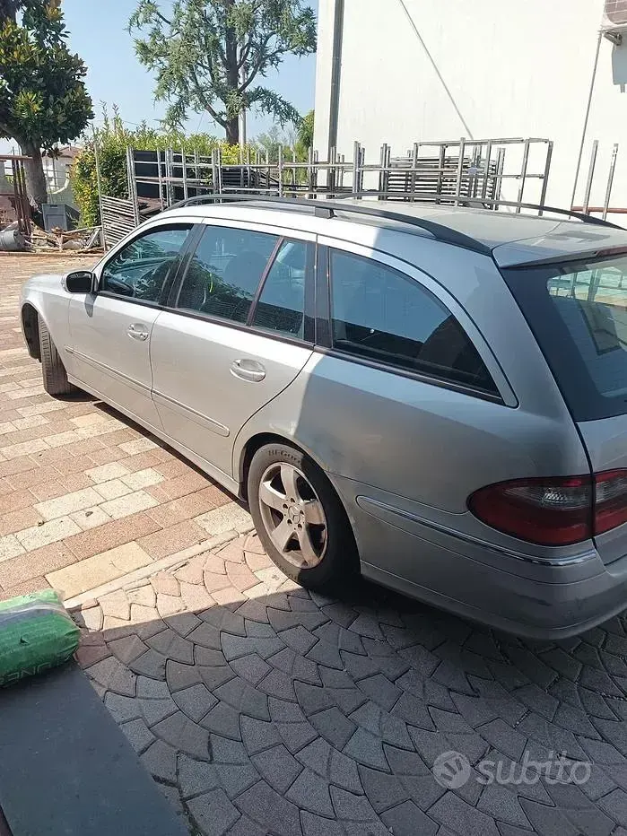Usata Mercedes E270 177 CV (130 kW) 2003 Station wagon