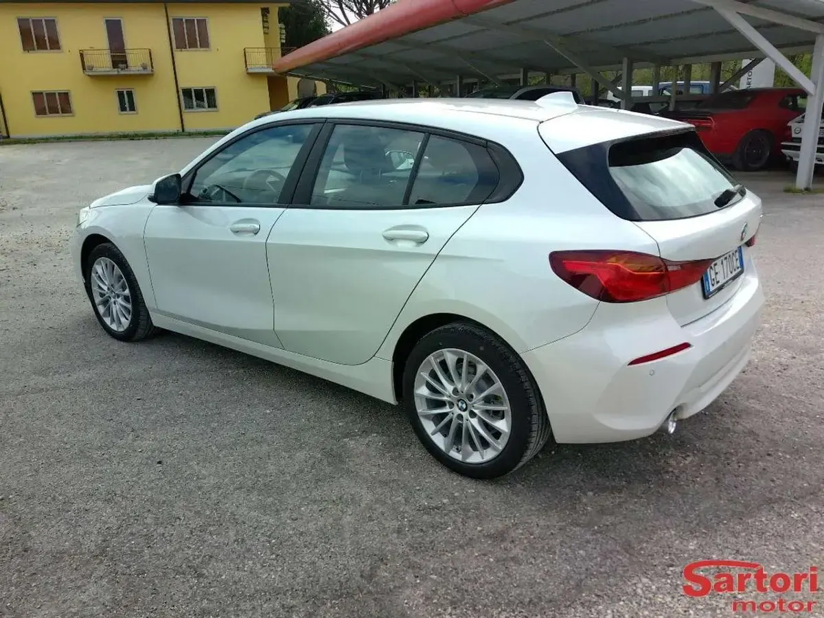 Usata BMW 116 116 CV (85 kW) 2021 Bianco Utilitaria