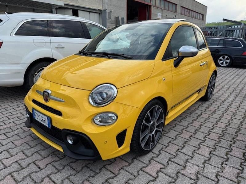 Giallo Usata 2019 Abarth 595 Turismo Due volumi | 18.990 € (Molto cara) - Immagine 1/4