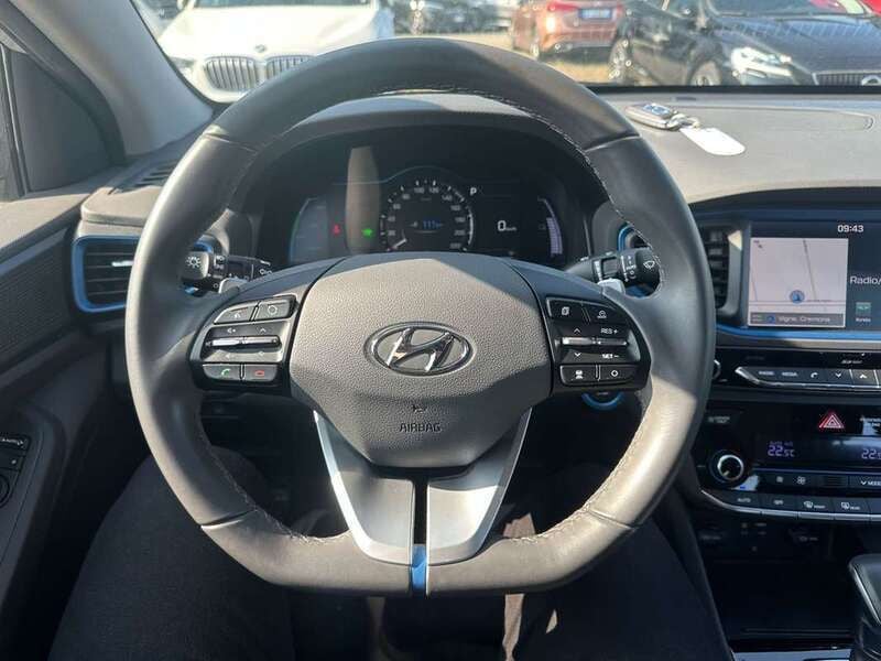 Argento Usata 2019 Hyundai Ioniq Style Due volumi | 11.000 € (Super prezzo) - Immagine 1/4
