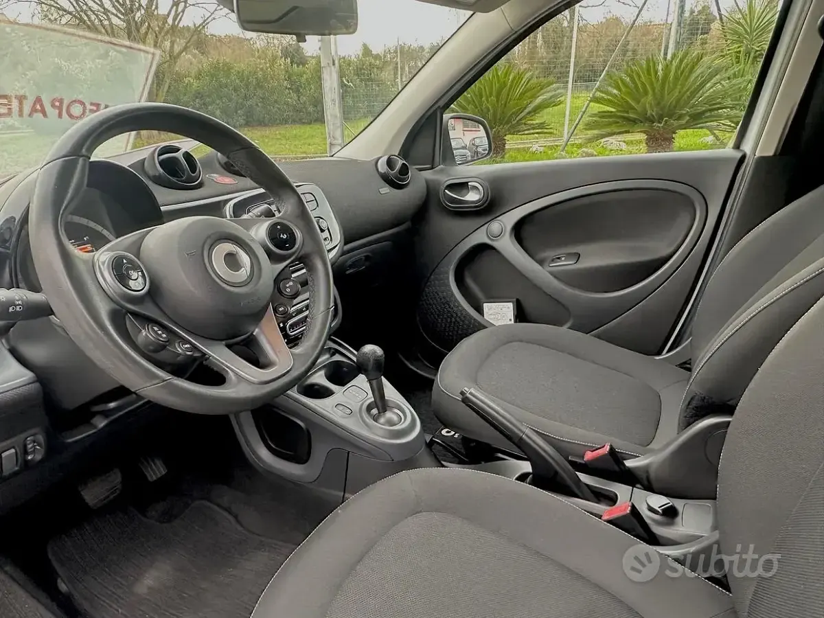Usata Smart ForFour Passion 71 CV (52 kW) 2017 Bianco Utilitaria