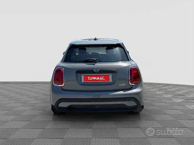 Usata Mini ONE Classic 102 CV (75 kW) 2022 Grigio Utilitaria