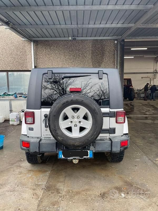 Begagnad Jeep Wrangler Sahara 177 HK (130 kW) 2009 Grå SUV
