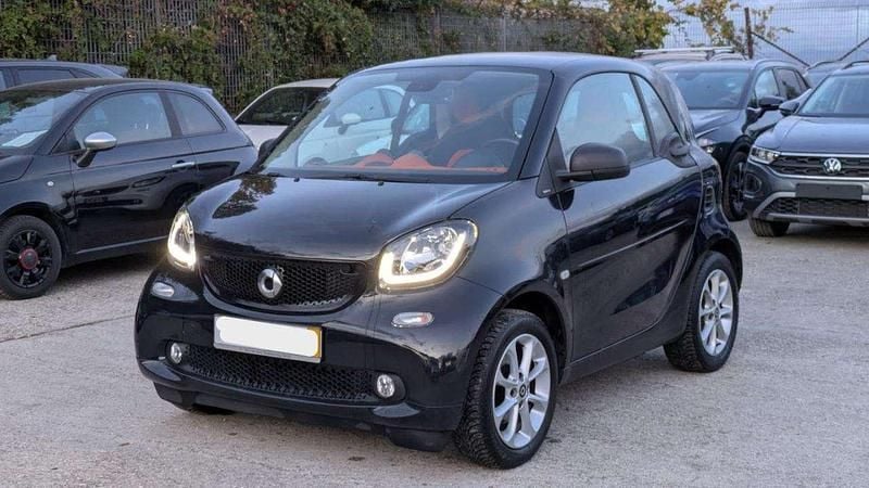 Usata Smart ForTwo Coupé 71 CV (52 kW) 2019 Nero Utilitaria