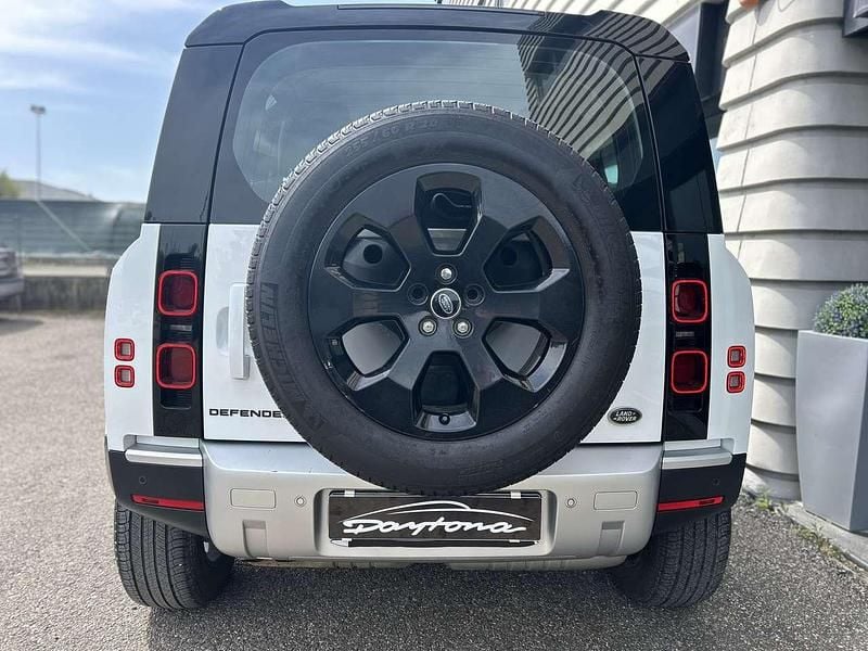 Käytetty Land Rover Defender SE Dynamic 200 HP (147 kW) 2022 Valkoinen Katumaasturi