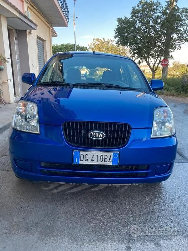Usata Kia Picanto 60 CV (44 kW) 2007 Blu Utilitaria