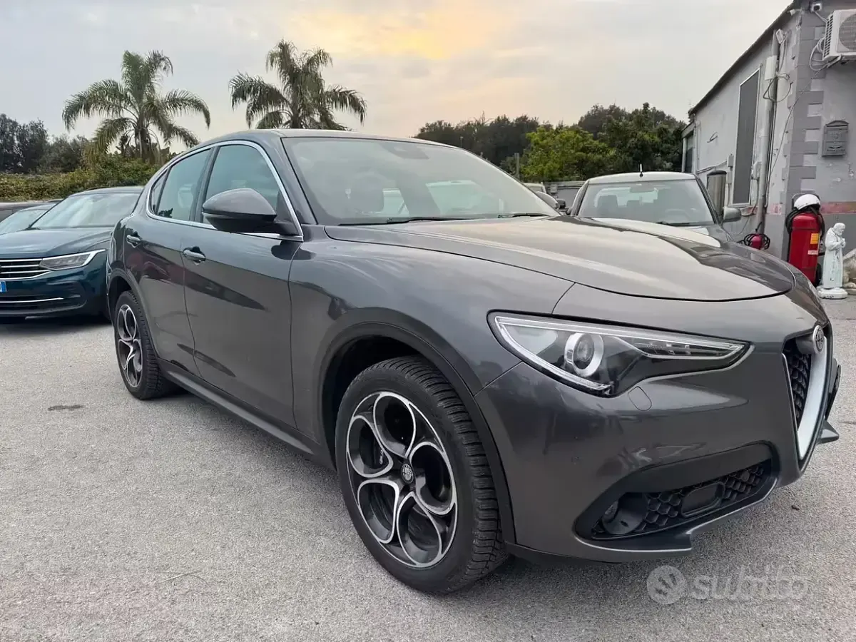 Usata Alfa Romeo Stelvio Tech Edition 210 CV (154 kW) 2019 Grigio SUV