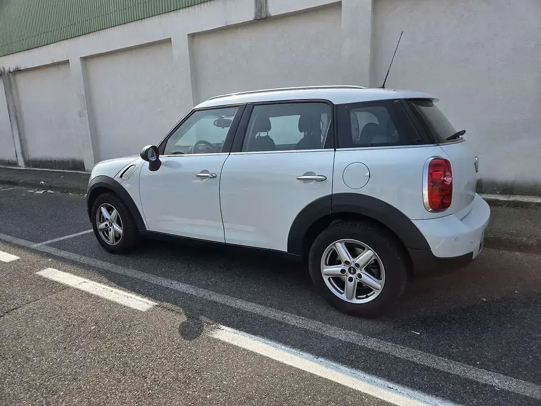 Usata Mini Countryman 90 CV (66 kW) 2013 Bianco SUV