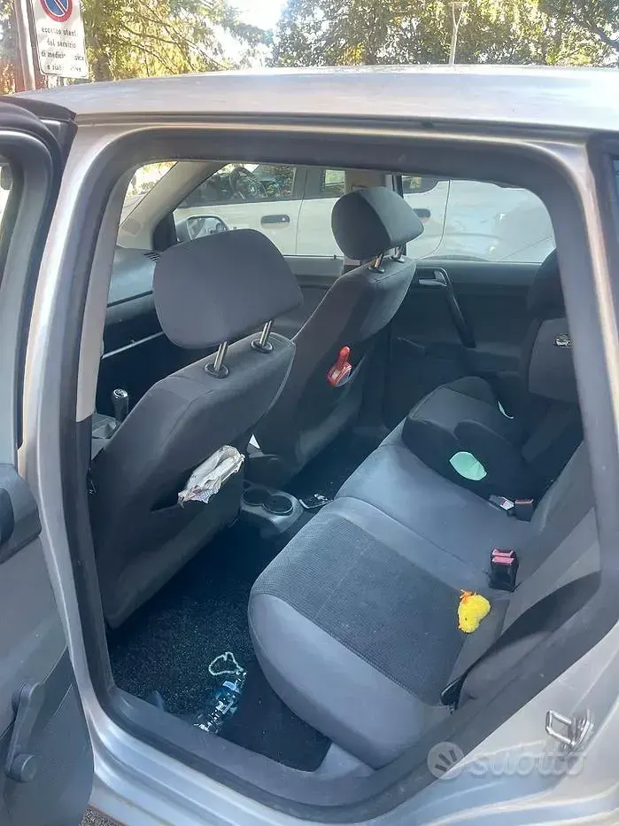 Usata VW Polo 69 CV (50 kW) 2008 Grigio Utilitaria