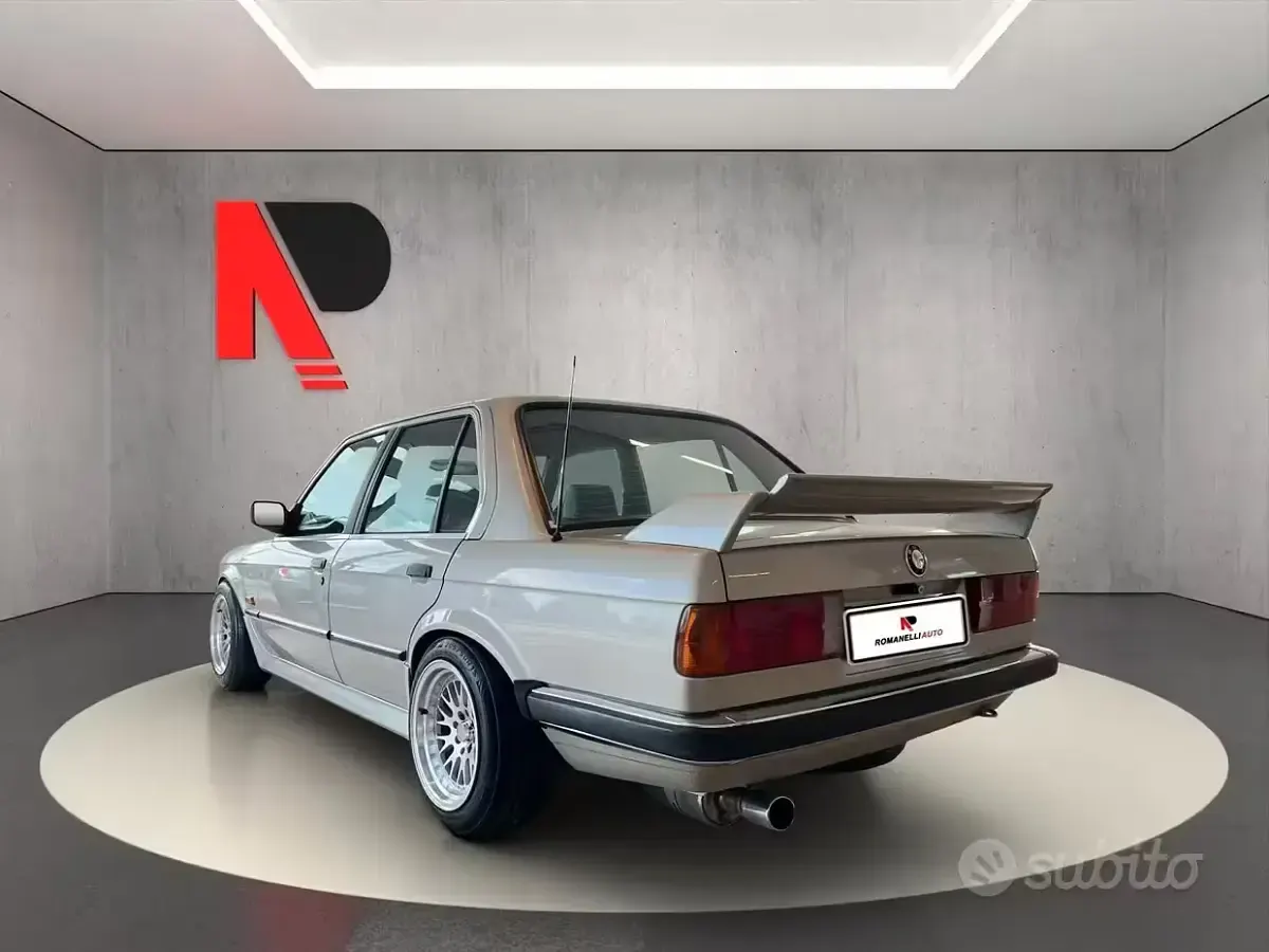 Usata BMW 318 105 CV (77 kW) 1987 Grigio Berlina
