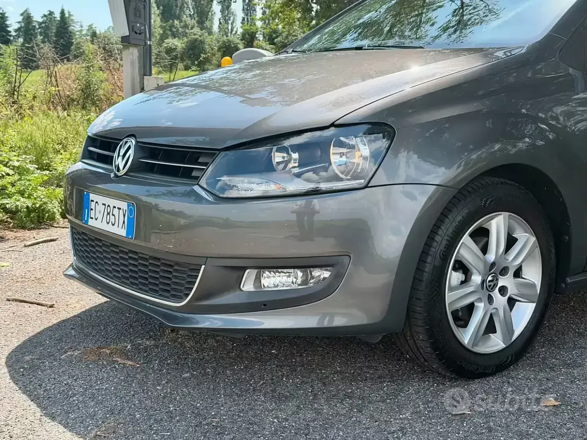 Usata VW Polo Highline 86 CV (63 kW) 2010 Grigio Utilitaria