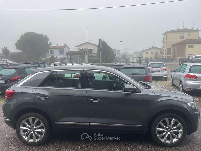 Usata VW T-Roc Style 116 CV (85 kW) 2019 Grigio SUV
