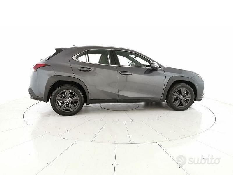 Usata Lexus UX 250h 184 CV (135 kW) 2023 Grigio SUV